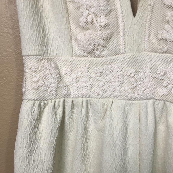 Zara cream shorts romper with open back. - Picture 3 of 9